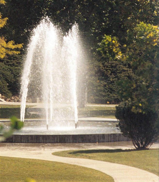 New Campus fountain 2002 Oregon Tech fountain - picture taken in 2002